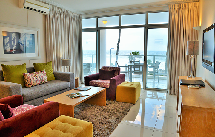 Super-Luxury-Suite-2