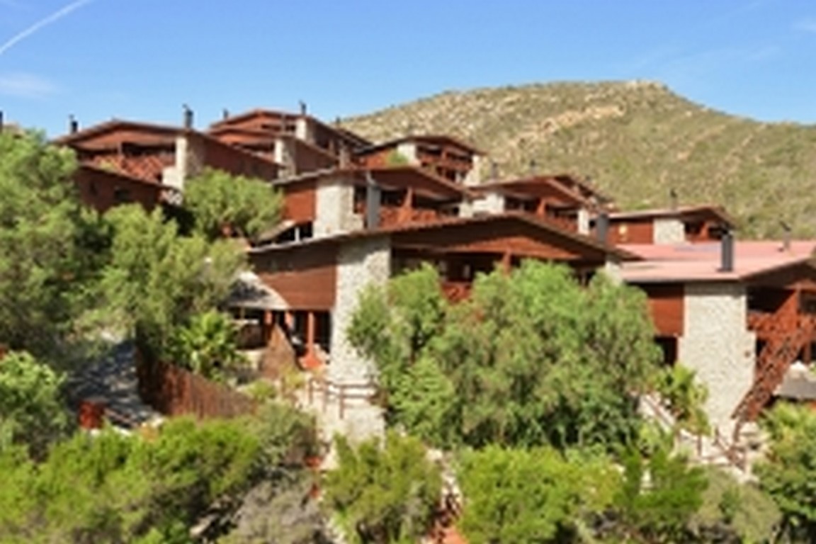 avalon MTN-CHALET-15 (resized)