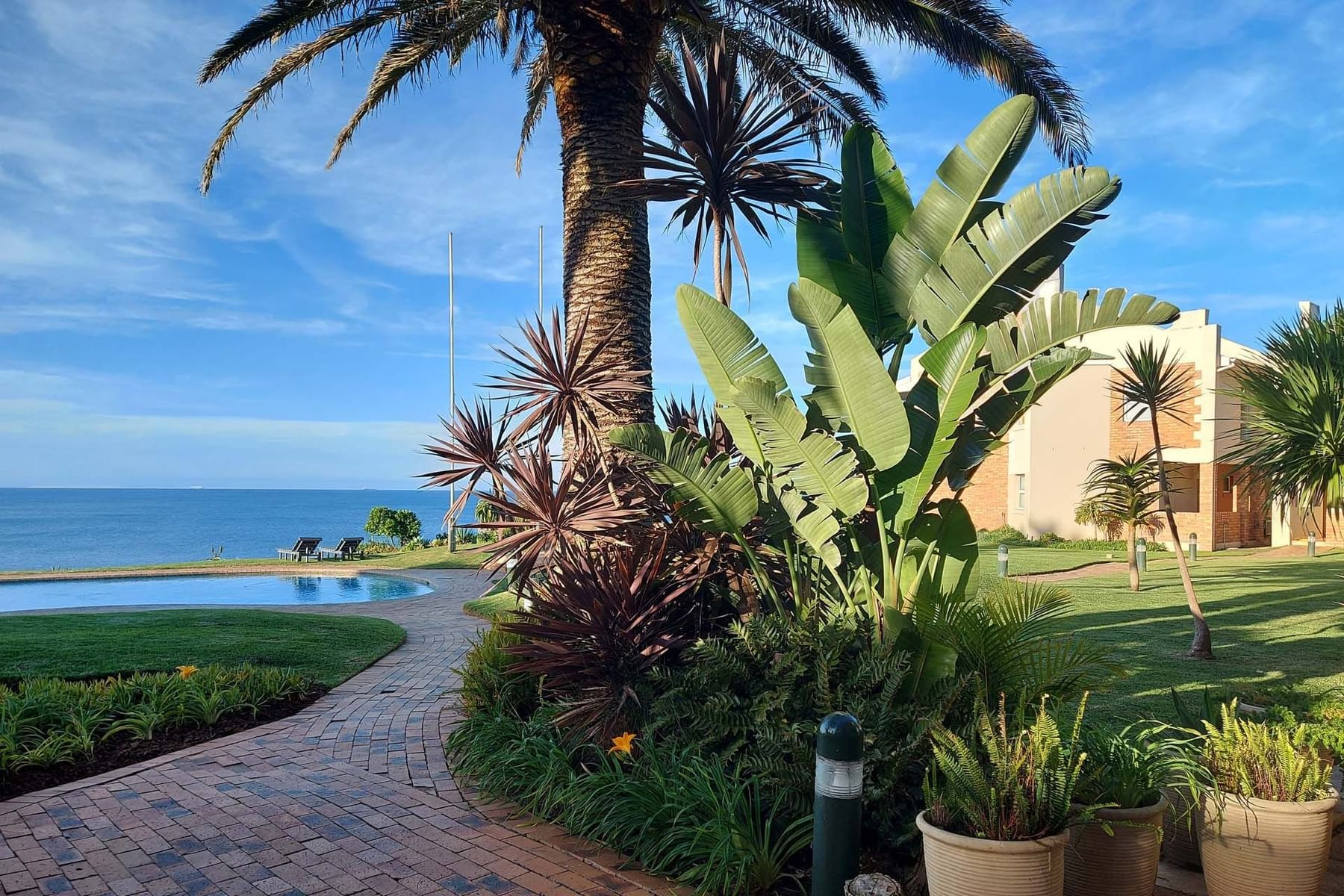 brookes-hill-suites-property-grounds-5