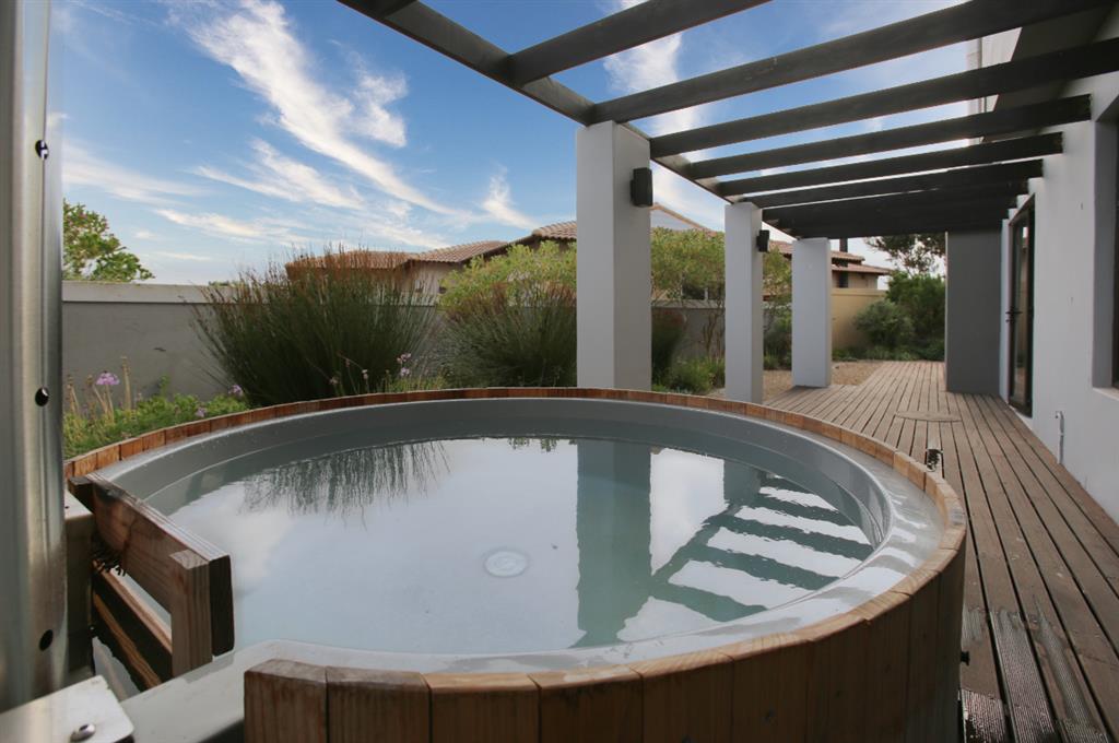 20260206_011453_G4DV_Wood_Fired_Hot_tub_1